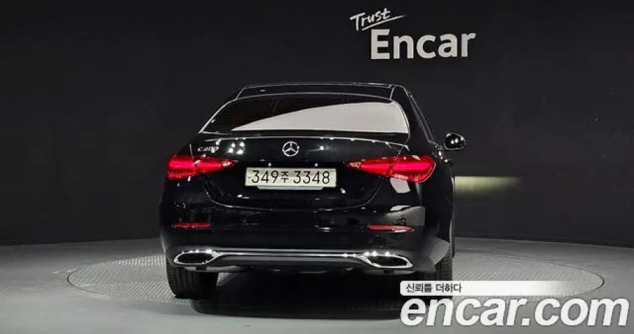 Mercedes-Benz C-Class 