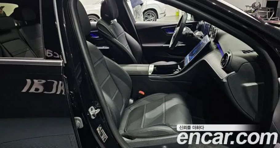 Mercedes-Benz C-Class 