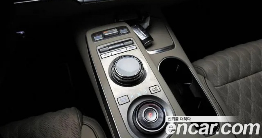 Genesis Gv70 