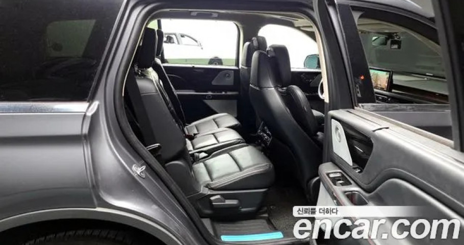 Lincoln Aviator 