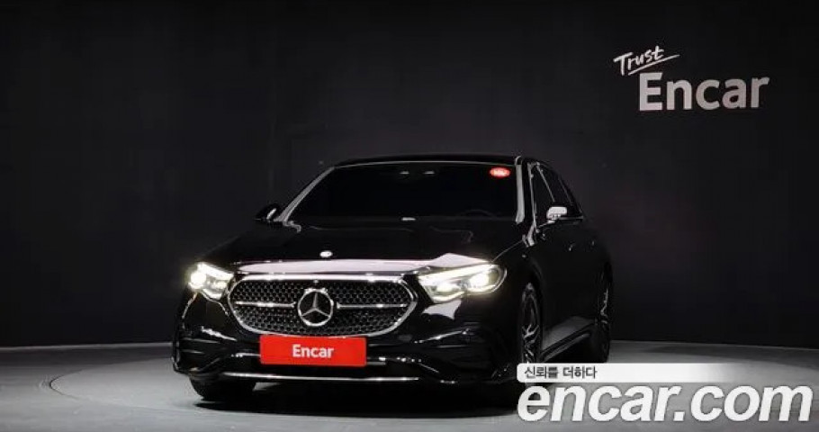 Mercedes-Benz E-Class 