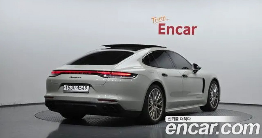 Porsche Panamera 