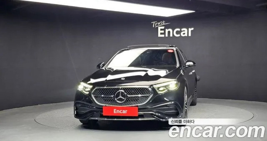 Mercedes-Benz E-Class 