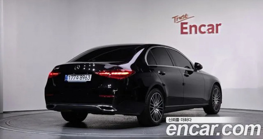 Mercedes-Benz C-Class 