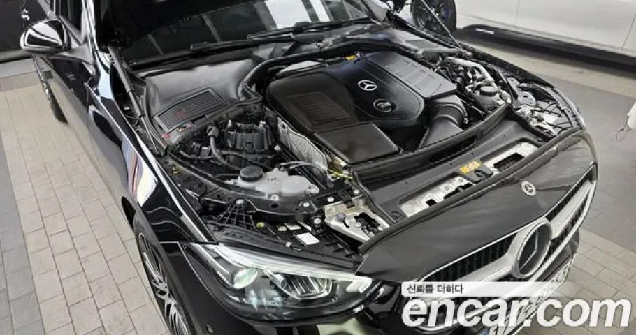 Mercedes-Benz C-Class 