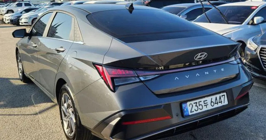 Hyundai Avante 