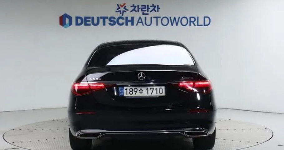 Mercedes-Benz S-Class 