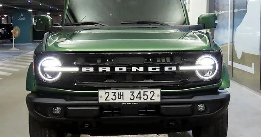 Ford Bronco 