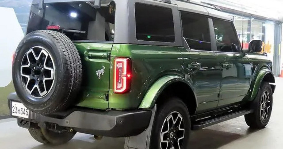 Ford Bronco 