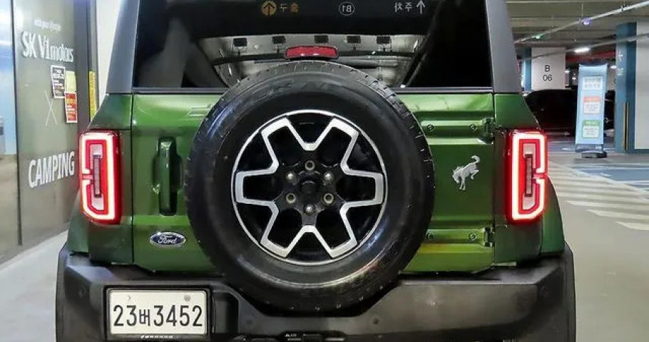Ford Bronco 