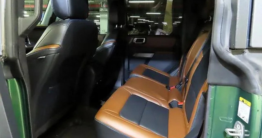 Ford Bronco 