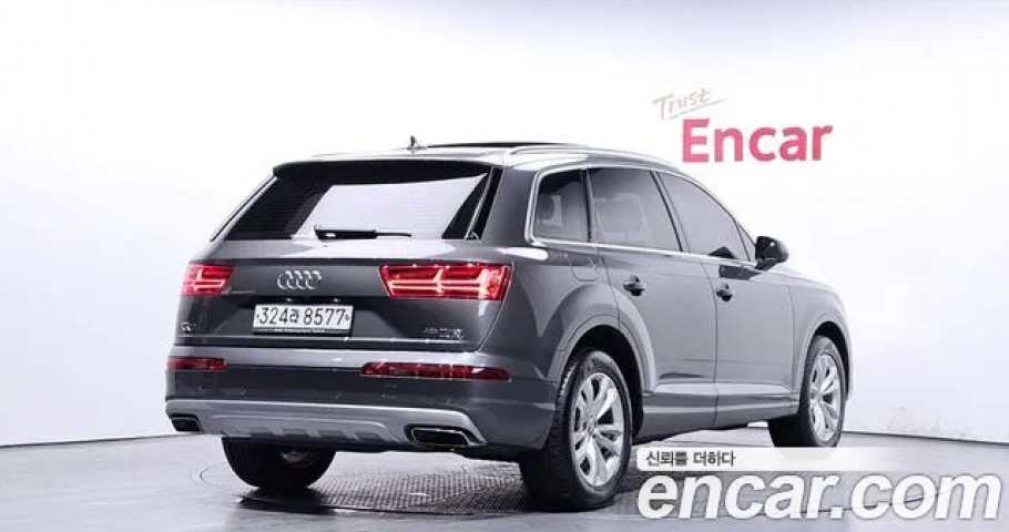 Audi Q7 