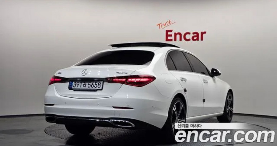 Mercedes-Benz C-Class 