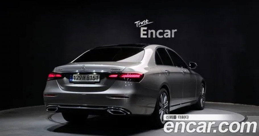 Mercedes-Benz E-Class 