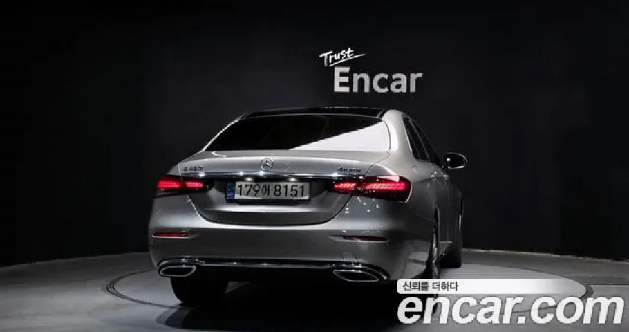 Mercedes-Benz E-Class 