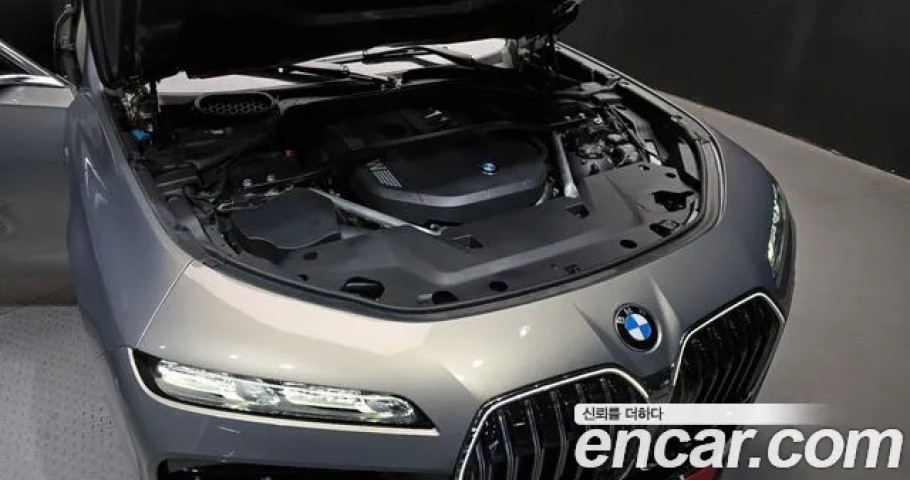 BMW 7-Series 