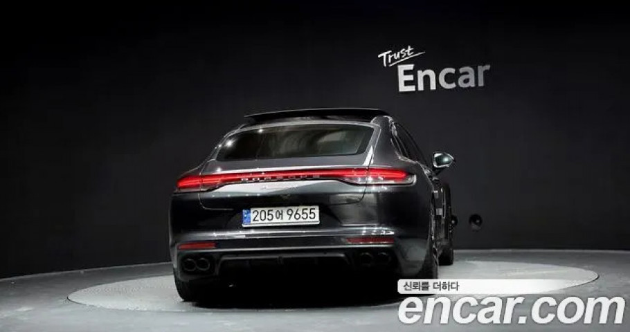 Porsche Panamera 