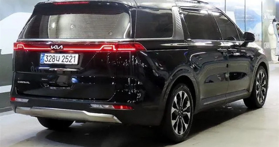 Kia Carnival 