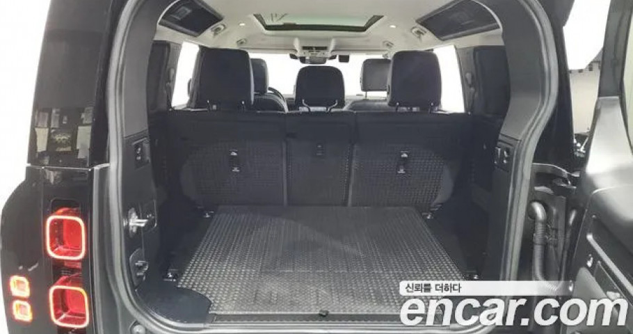 Land Rover Defender 