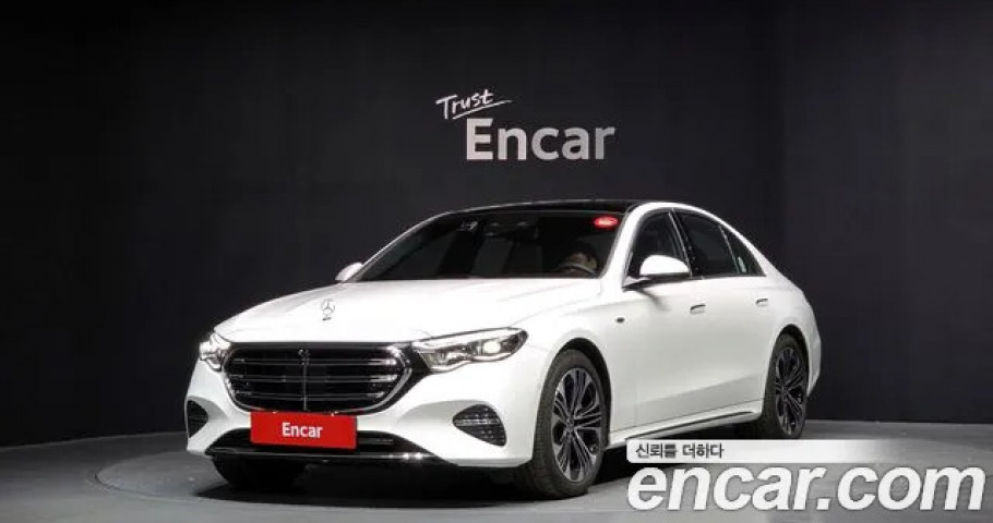 Mercedes-Benz E-Class 