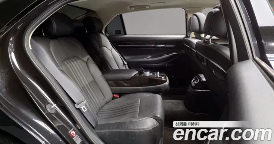 Genesis G90 