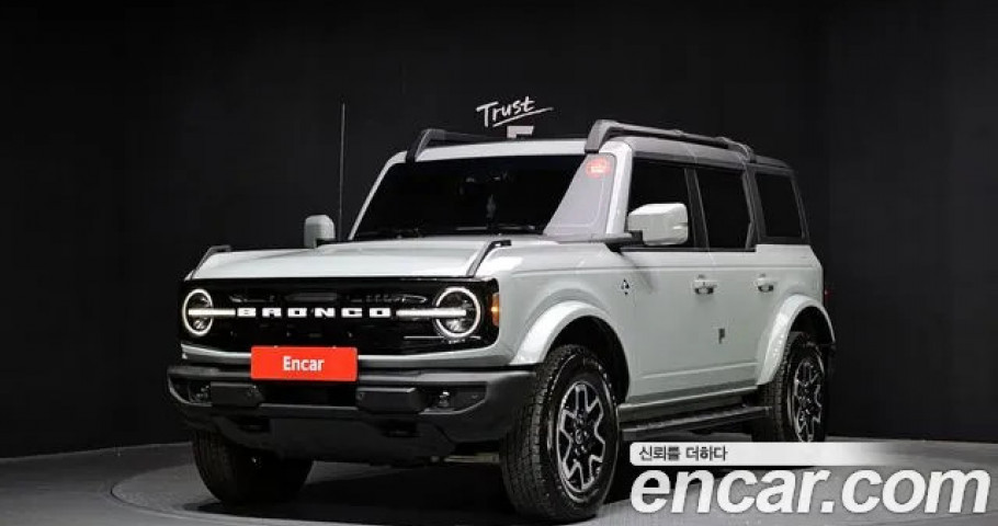 Ford Bronco 