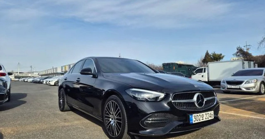 Mercedes-Benz C-Class 