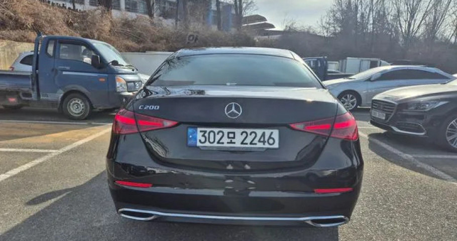Mercedes-Benz C-Class 