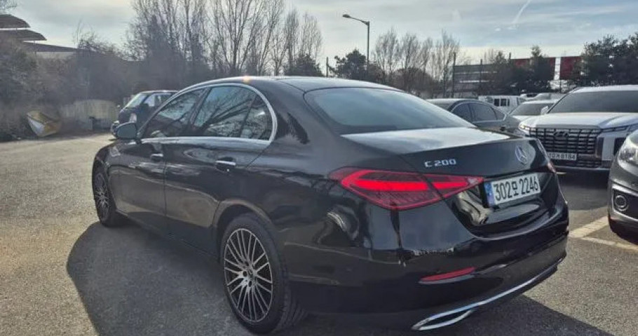 Mercedes-Benz C-Class 
