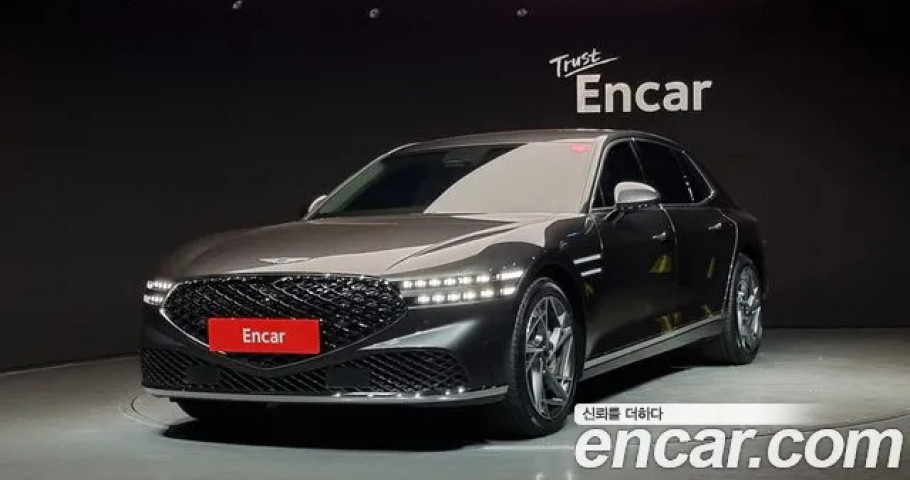 Genesis G90 