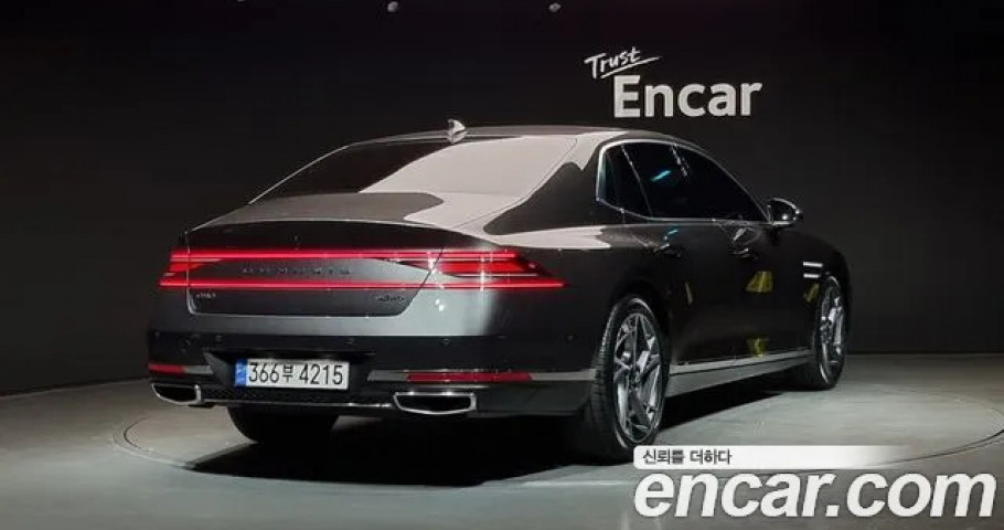 Genesis G90 