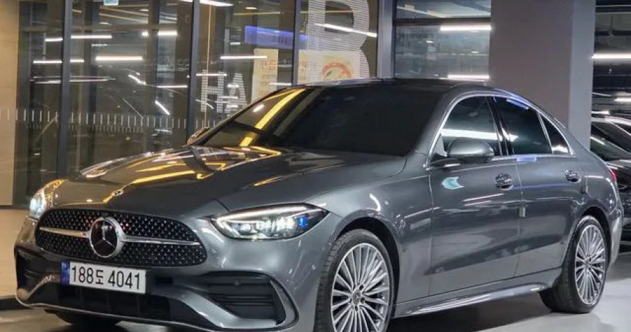 Mercedes-Benz C-Class 