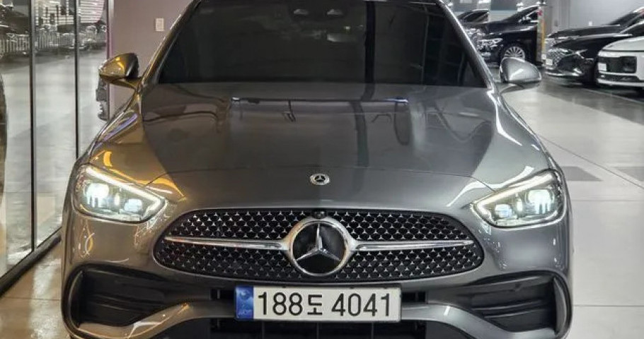 Mercedes-Benz C-Class 