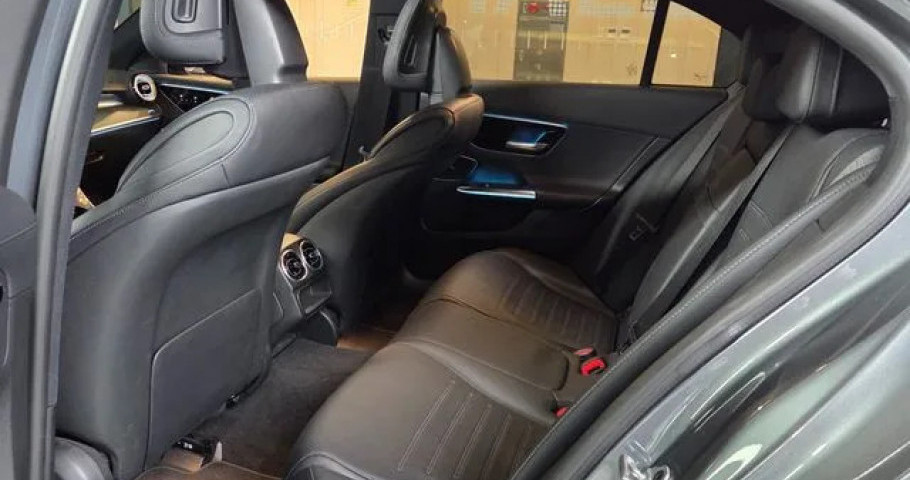 Mercedes-Benz C-Class 