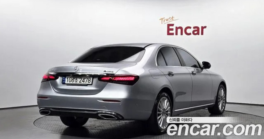 Mercedes-Benz E-Class 