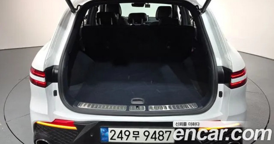 Genesis Gv70 