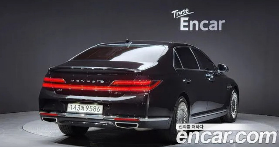 Genesis G90 