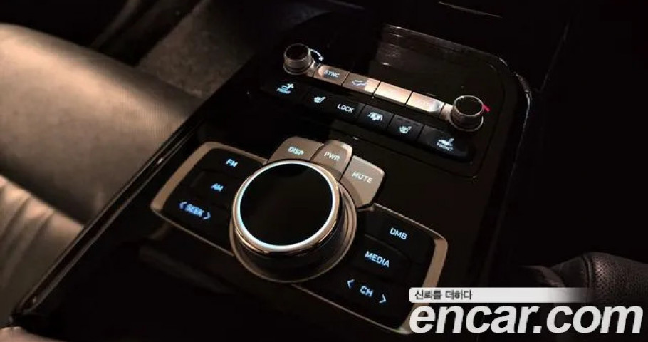 Genesis G90 