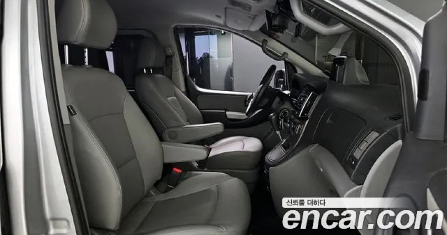 Hyundai Starex 