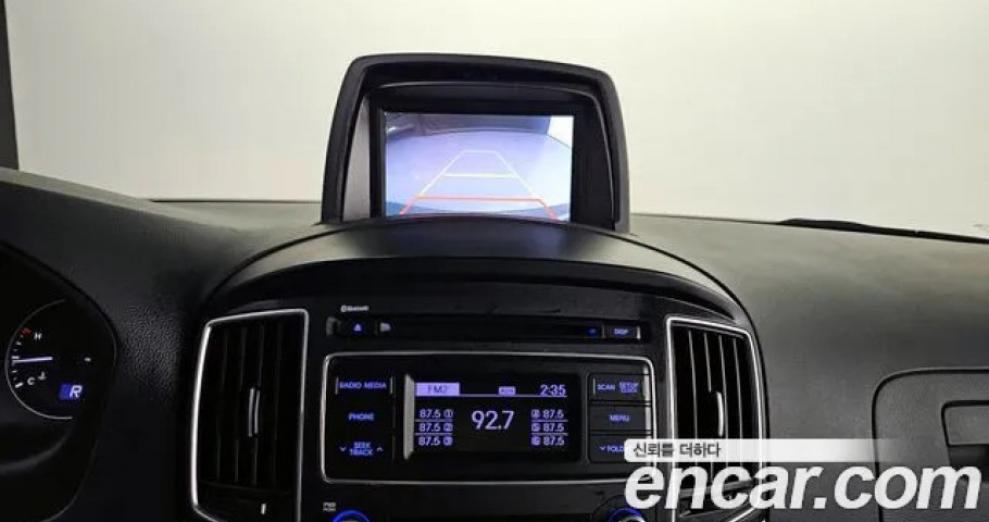 Hyundai Starex 
