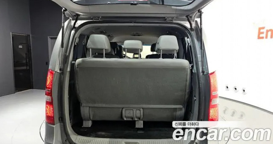Hyundai Starex 
