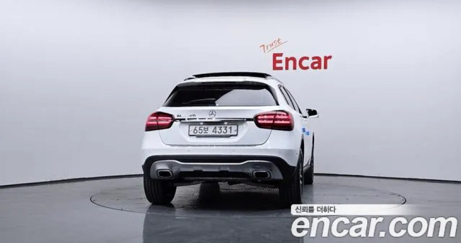 Mercedes-Benz Gla-Class 