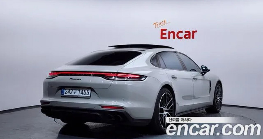 Porsche Panamera 
