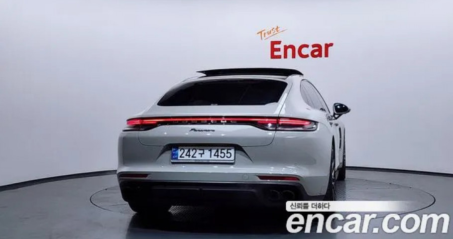 Porsche Panamera 