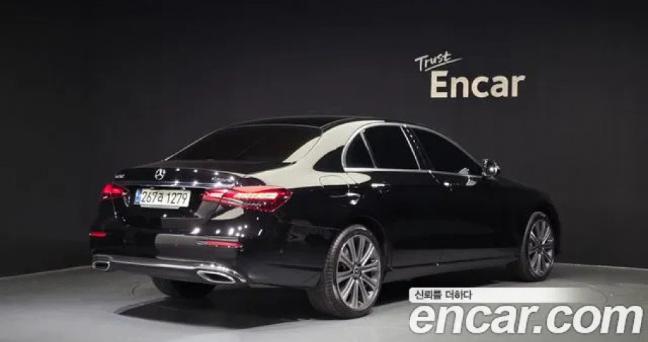 Mercedes-Benz E-Class 