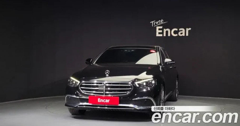 Mercedes-Benz E-Class 