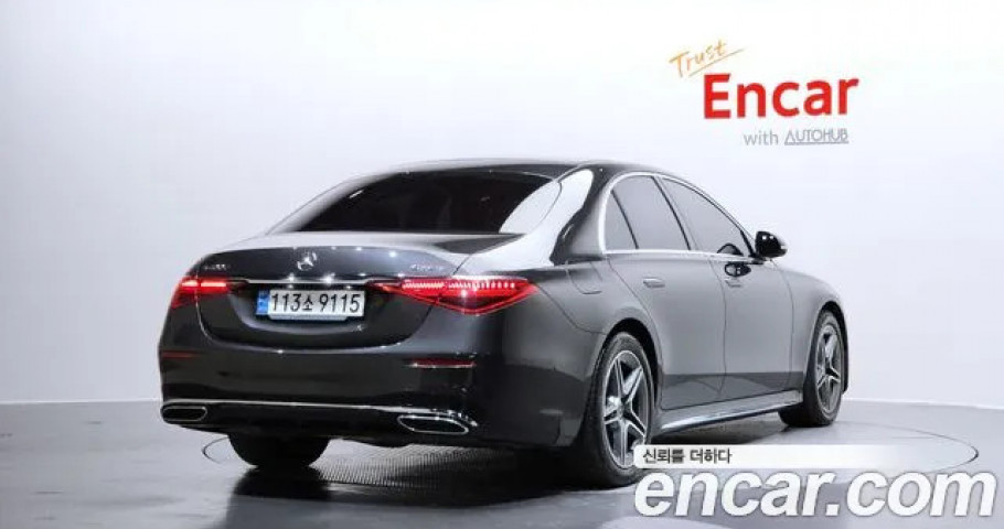 Mercedes-Benz S-Class 