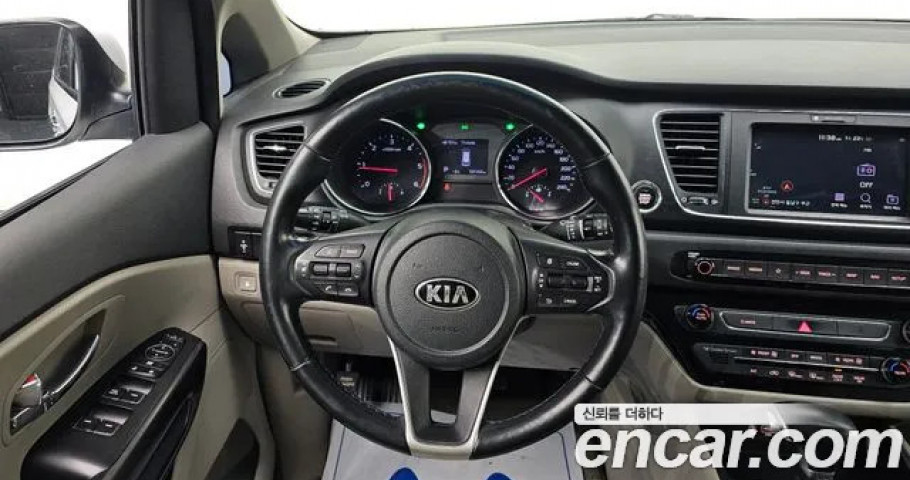 Kia Carnival 
