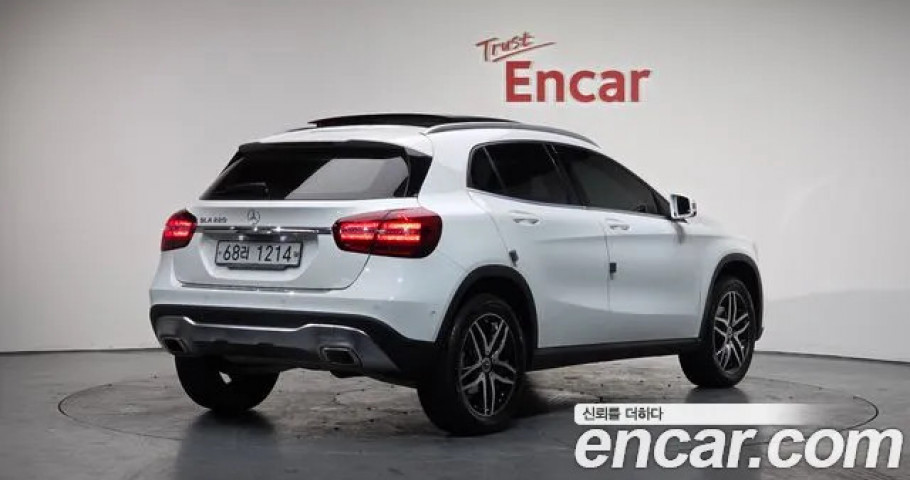 Mercedes-Benz Gla-Class 