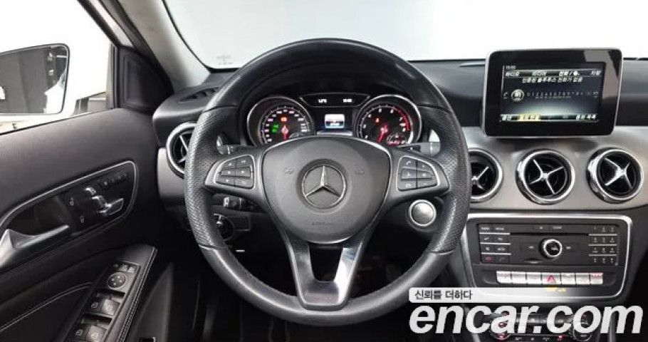 Mercedes-Benz Gla-Class 